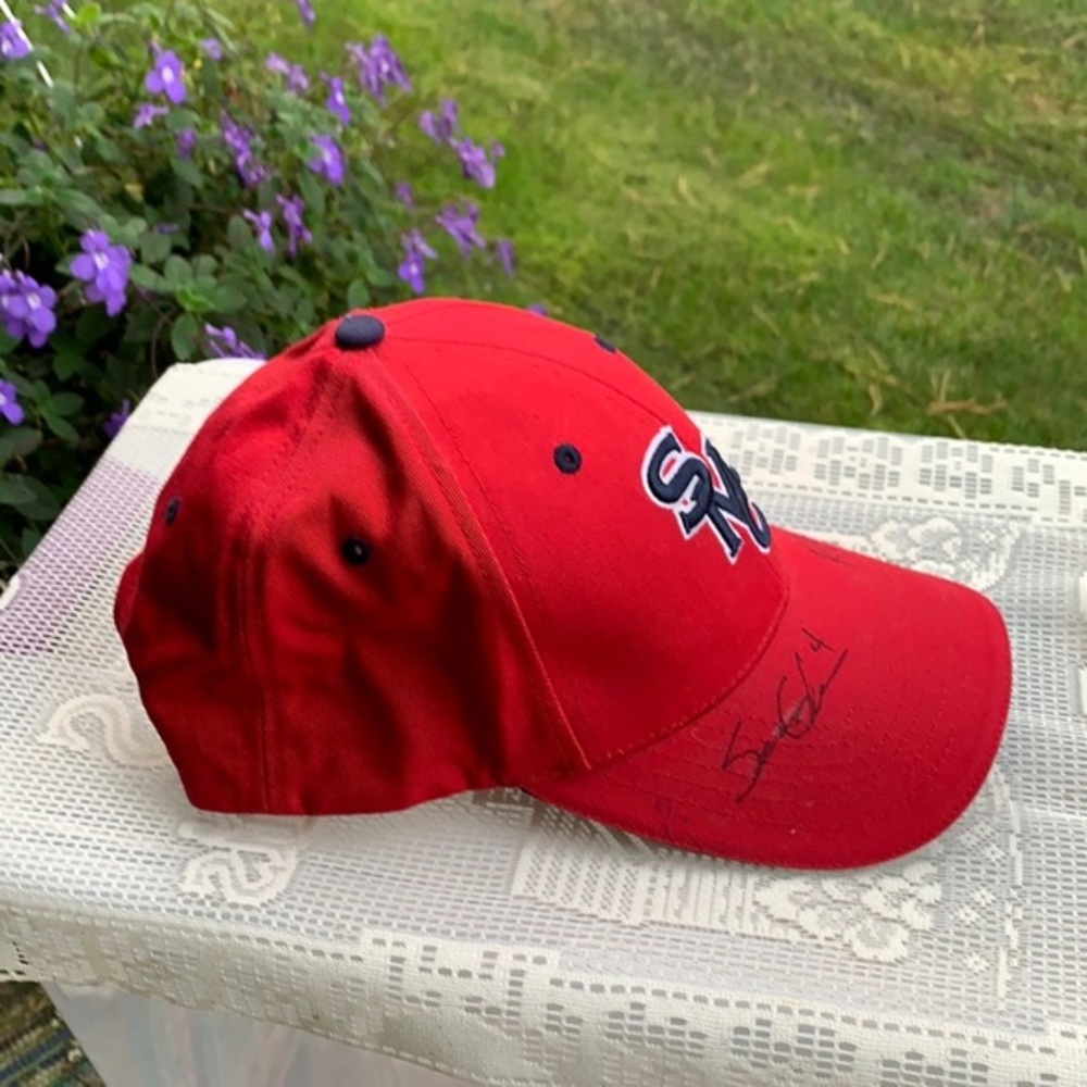 Autographed Cap - Picture 4 of 8
